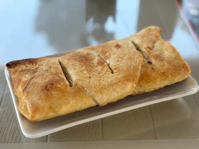Lobiani with bacon in puff pastry
